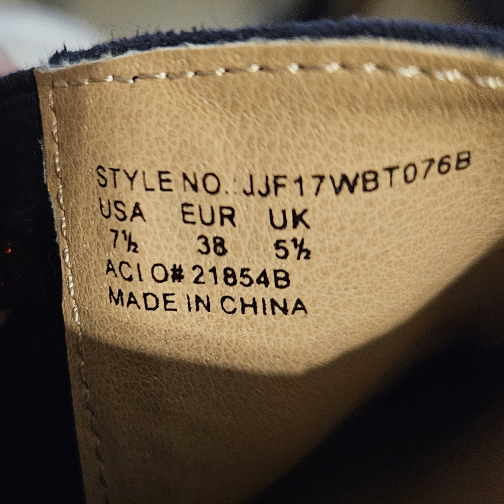 Joe's suede bootie - Picture 5 of 5